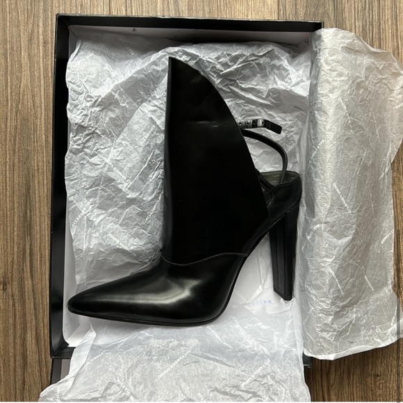 New! Alexander Wang Lys High-Cut Pointed-Toe Black Leather Bootie - Picture 6 of 11